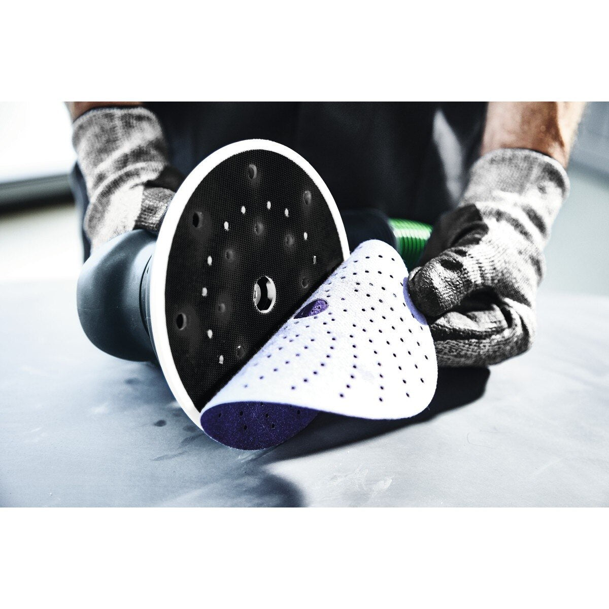 3M 260L 00952 Hookit Finishing Film Abrasive Disc, Aluminum Oxide, P1200, White, 5 in (7000000563) (400 Pack) - 5