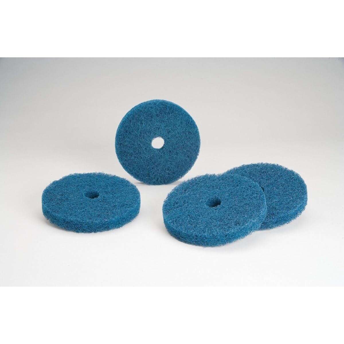 3M 860710 Buff and Blend HS-F Disc, 6 in x 1/2 in, Medium, Blue (7000046752) (5 Pack) - 2