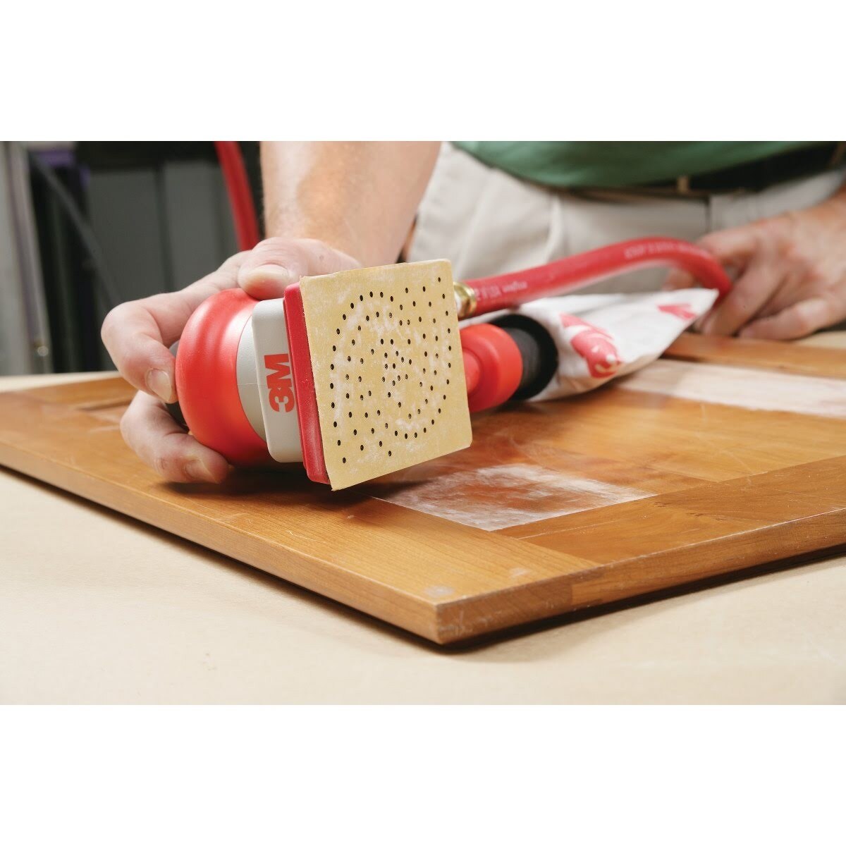3M 236U Hookit Vacuum Sanding Sheet, P220, C Weight, 3 in x 4 in, Die M574 (7000119611) (500 Pack) - 3