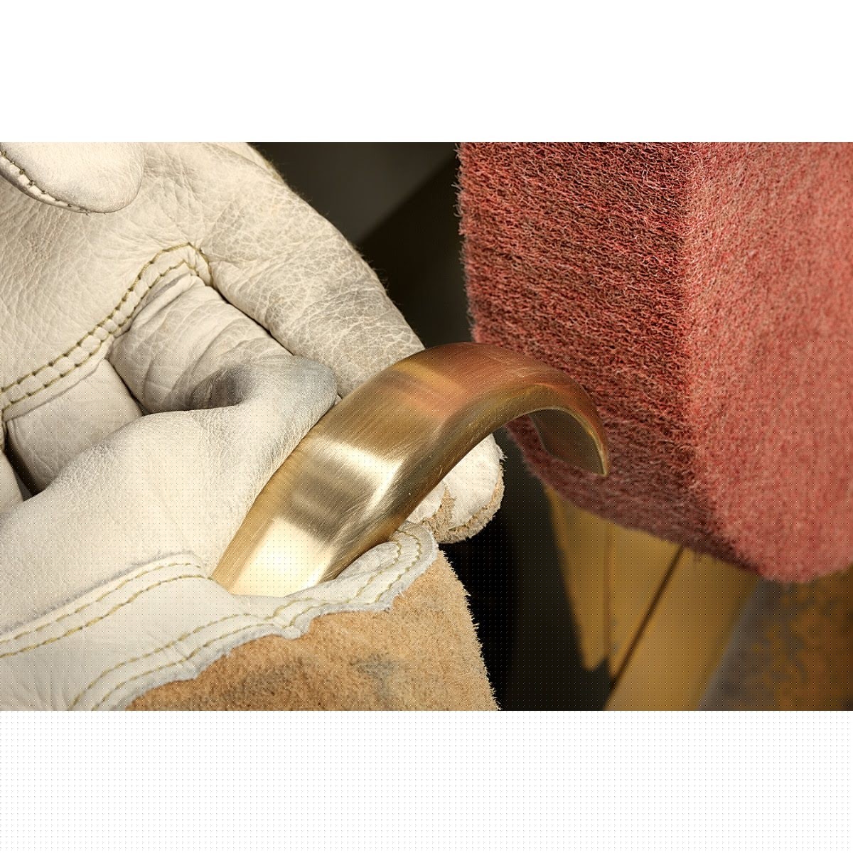 3M CF-FB Scotch-Brite Finishing Flap Brush, Aluminum Oxide Very Fine, Maroon, 8 in x 4 in x 3 in (7010365883) - 3