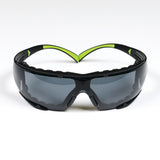 3M SecureFit Safety Glasses, Z87 Plus Anti-Fog Anti-Scratch Gray Lens, Green Black Frame, Removable Foam Gasket, Polycarbonate, UV Protection (SF402AF-FM) (7100112244)  - (20Pack)