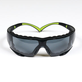 3M SecureFit Safety Glasses, Z87 Plus Anti-Fog Anti-Scratch Gray Lens, Green Black Frame, Removable Foam Gasket, Polycarbonate, UV Protection (SF402AF-FM) (7100112244)  - (20Pack)